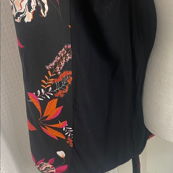 Yest Black Floral Jacket/Blazer Lightly Padded Shoulders Self Tie Belt Size 4 - Picture 10 of 16